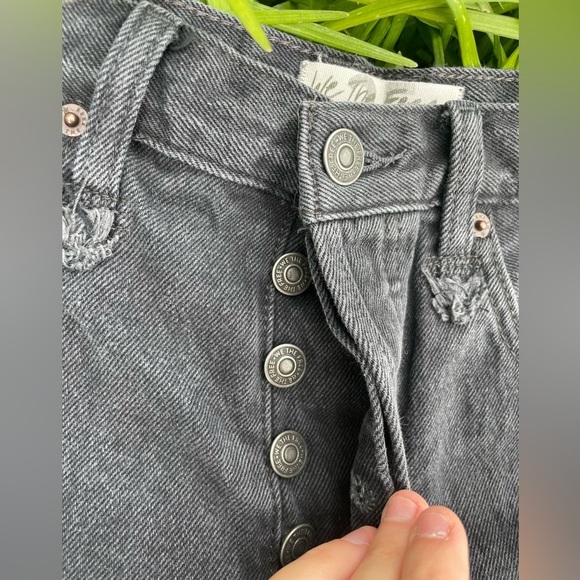 Free People|| We the Free Distressed Black Denim Button Fly Jean Shorts Size 25 - Picture 2 of 7